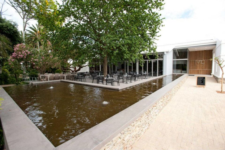 561315_244668585676634_1459934657_n